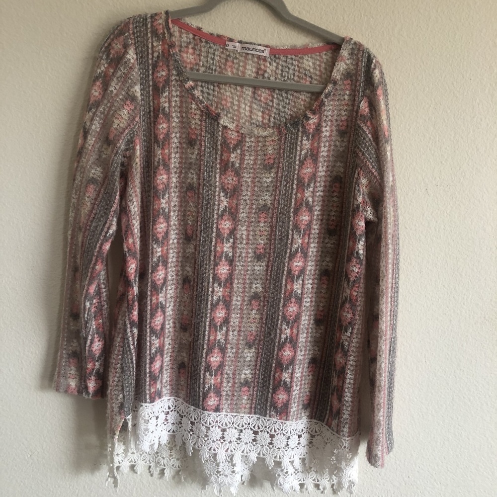 Maurices Lightweight knit sweater size O with lace